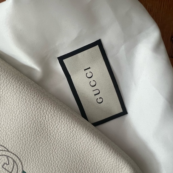 NWT Gucci Logo Pouch $750 - Picture 6 of 6